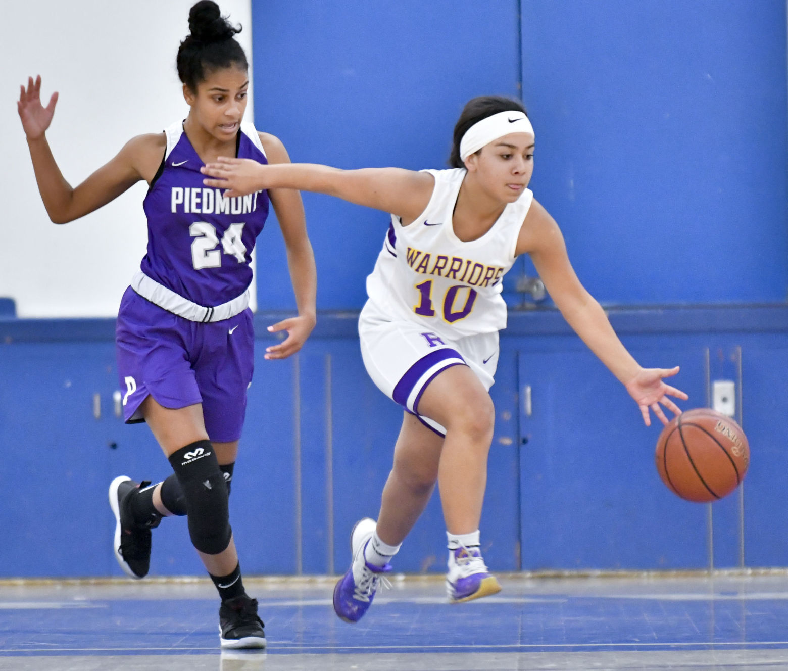 112918 Piedmont RHS g basketball 12.jpg